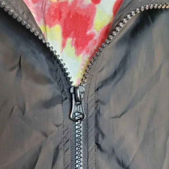 HURLEY Urban Windbreaker Hoodie, Women's Jacket. Size Medium - Picture 6 of 13